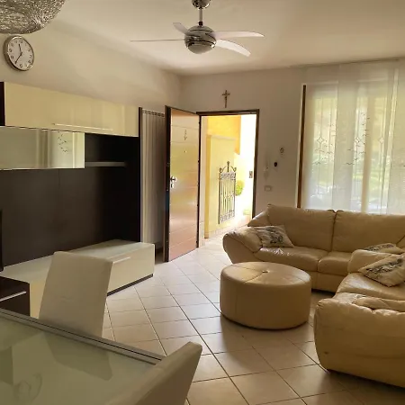 Apartment Fronte Lago Casa Vacanze *