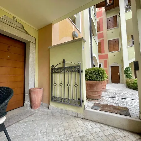 Apartment Fronte Lago Casa Vacanze